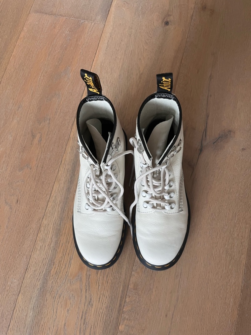 Dr. Martens 101 Silver Hardware Virginia Leather White Lace-Up Ankle Boots - Picture 3 of 8